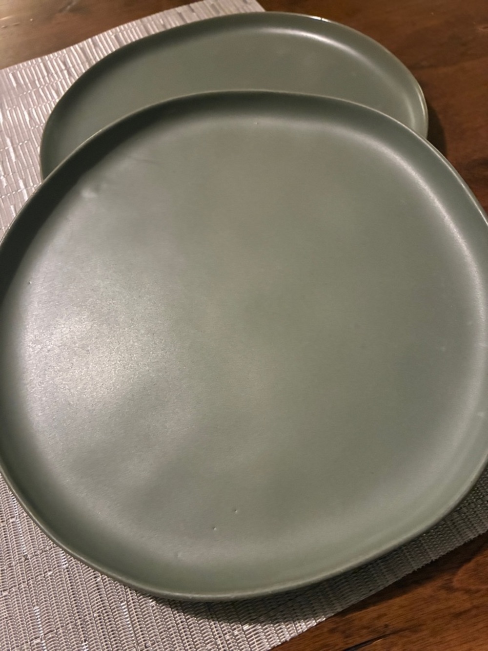 Set of 2 stoneware Hearth & Hand green dinner plates / dishes - Picture 4 of 8